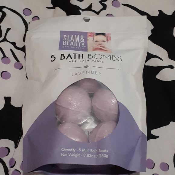 Glam & Beauty Other - Glam & Beauty Lavender Bath Bombs, Set of 5